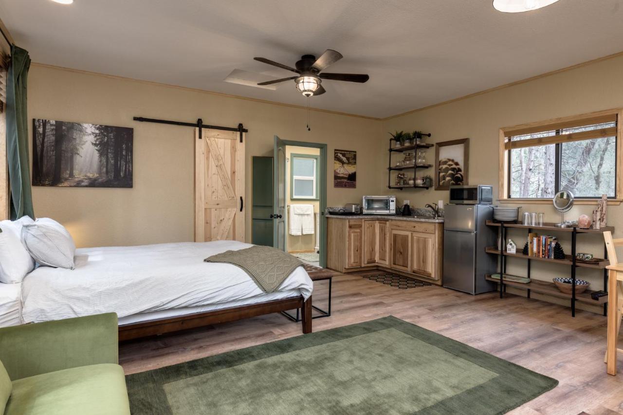 Hotel Little House In The Big Woods Forest Ranch Exterior foto